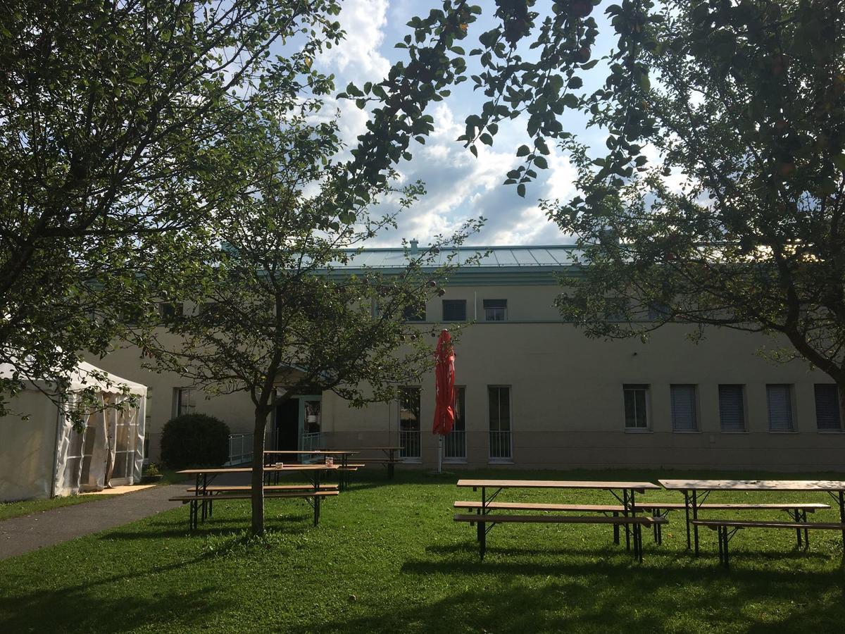 Hostel Obertrum Екстер'єр фото