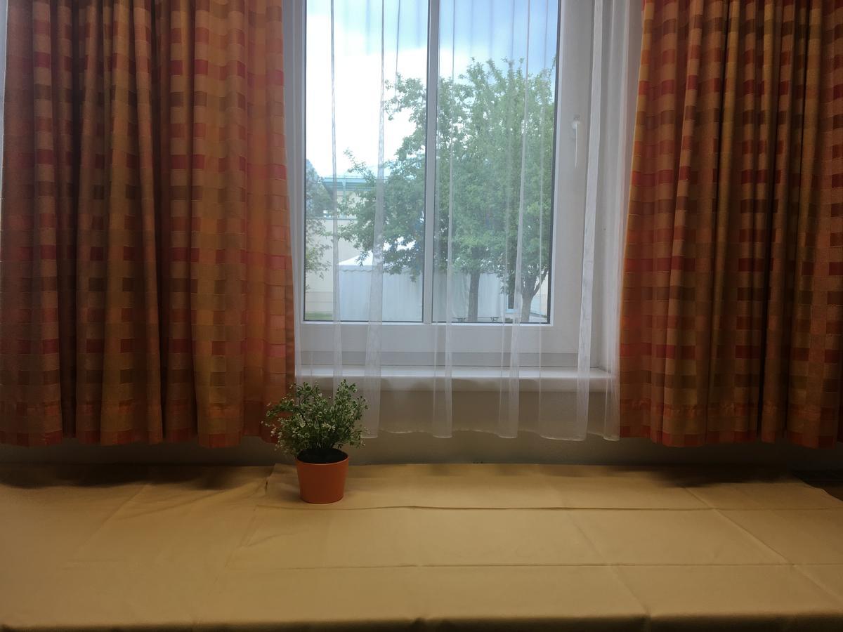 Hostel Obertrum Екстер'єр фото
