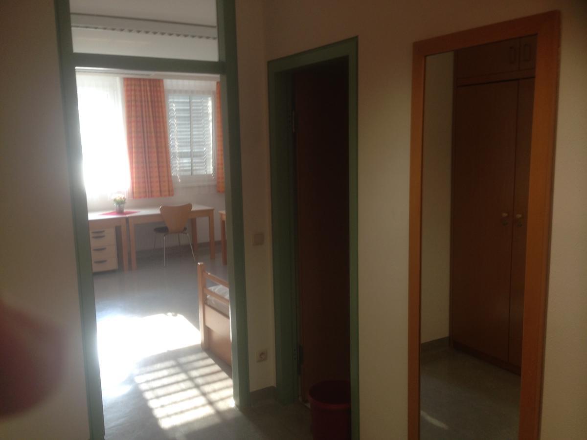 Hostel Obertrum Екстер'єр фото